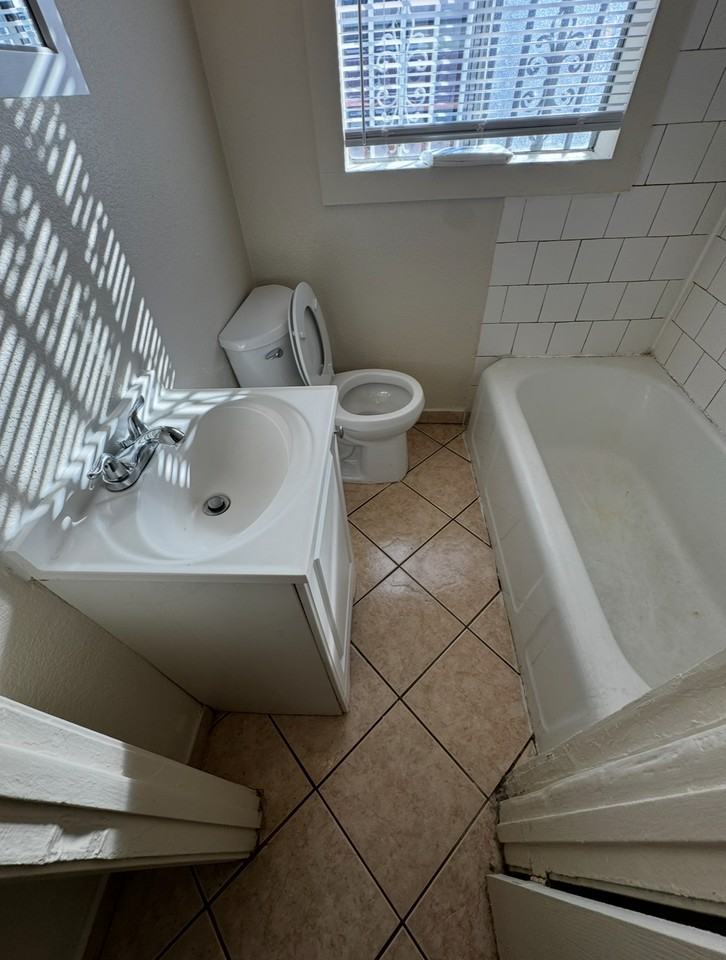 3813 7th Ave - Photo 7 of 10