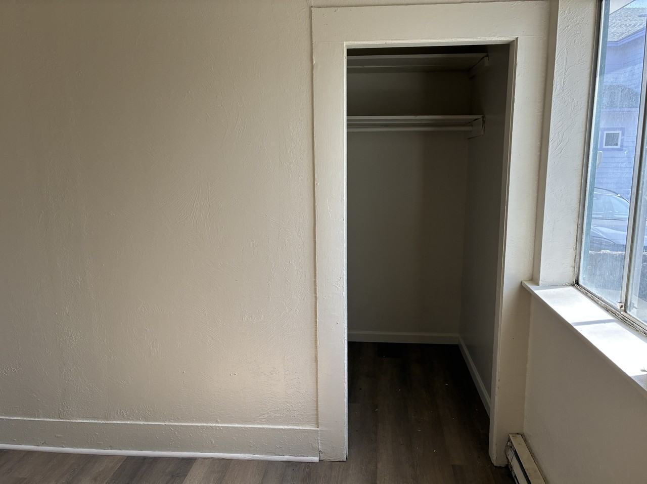 729 Pine St - Photo 6 of 7