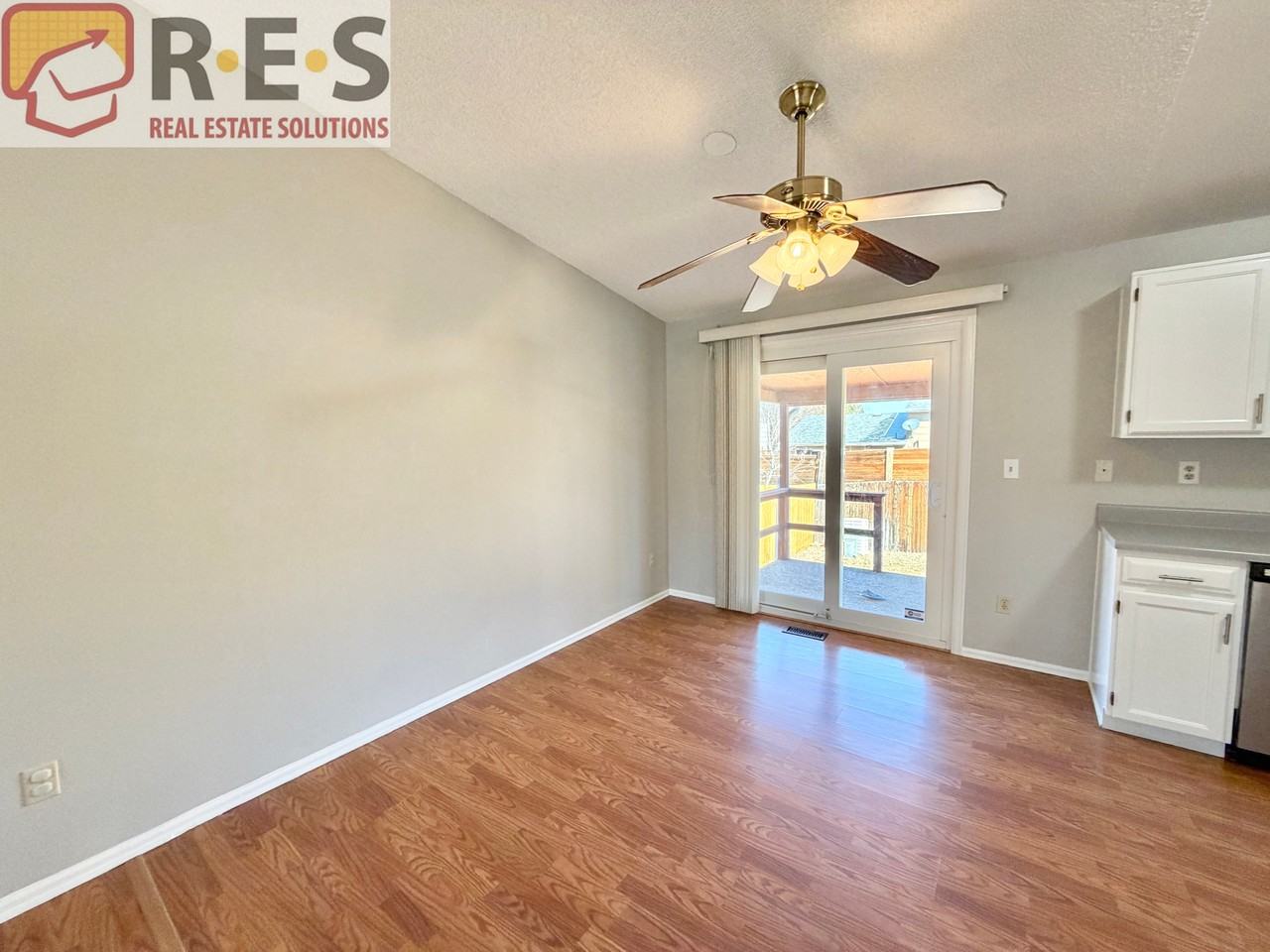 4210 S Cathay Way - Photo 4 of 16