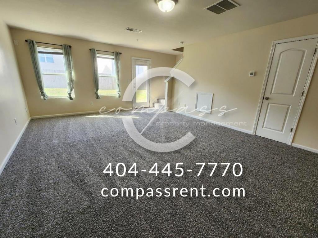 2065 Belmont Cir - Photo 2 of 30