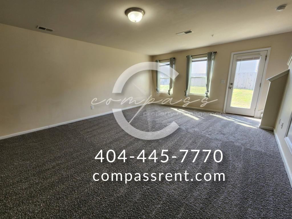 2065 Belmont Cir - Photo 3 of 30