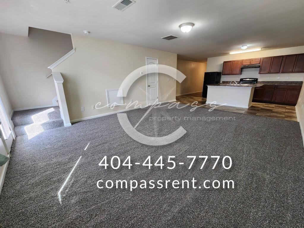 2065 Belmont Cir - Photo 4 of 30