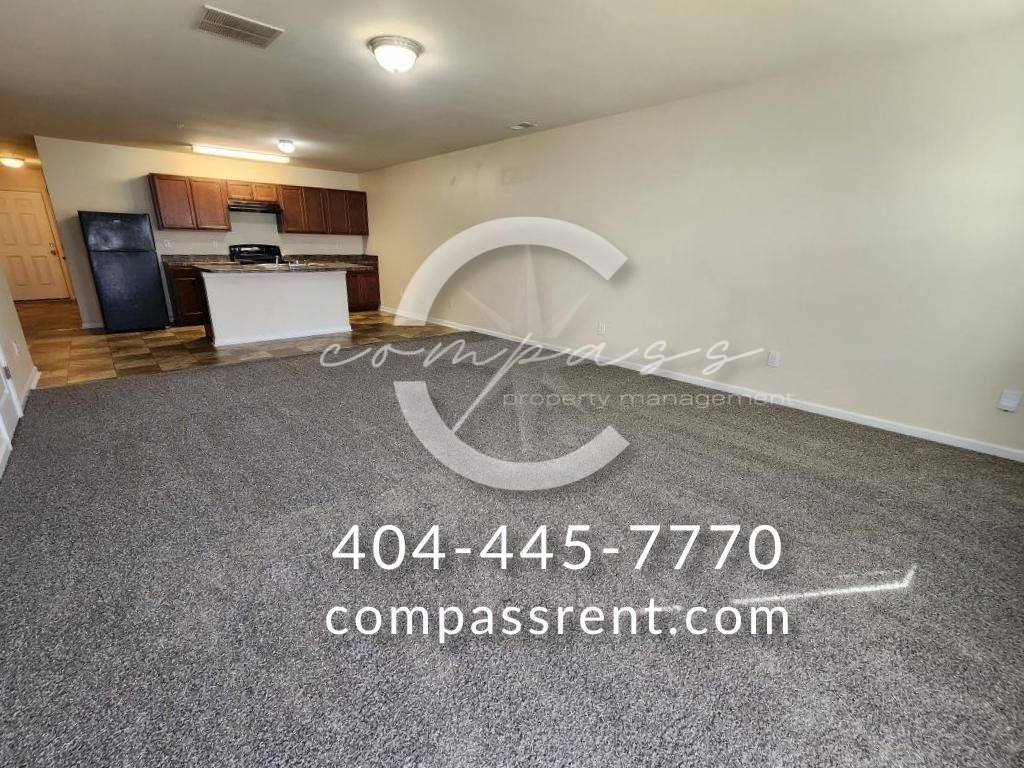 2065 Belmont Cir - Photo 5 of 30