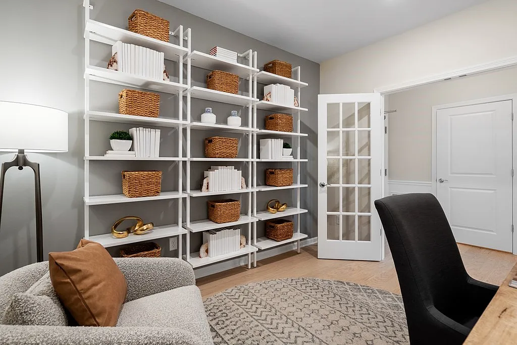 2 Codman Way - Photo 5 of 15