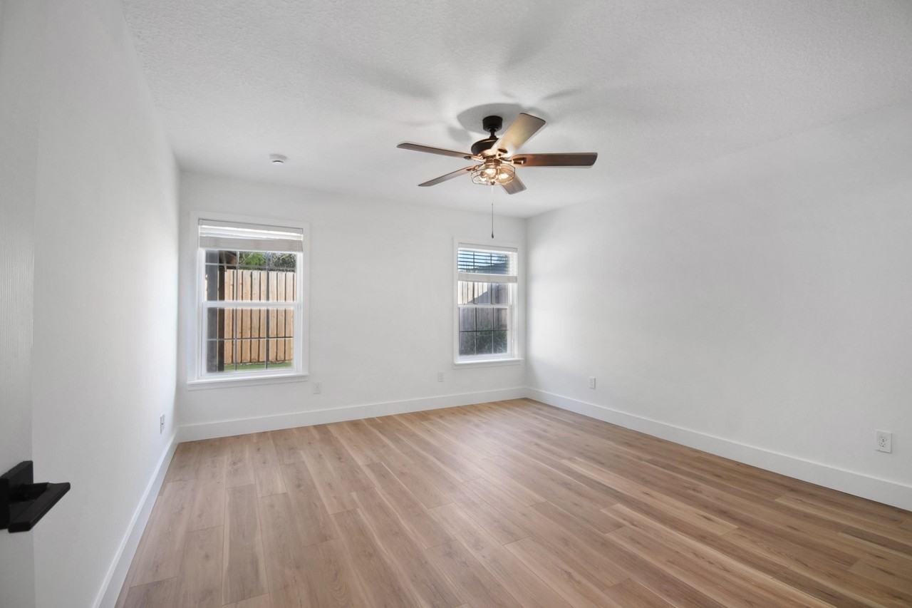 101 Azalea Rd #NA - Photo 3 of 35