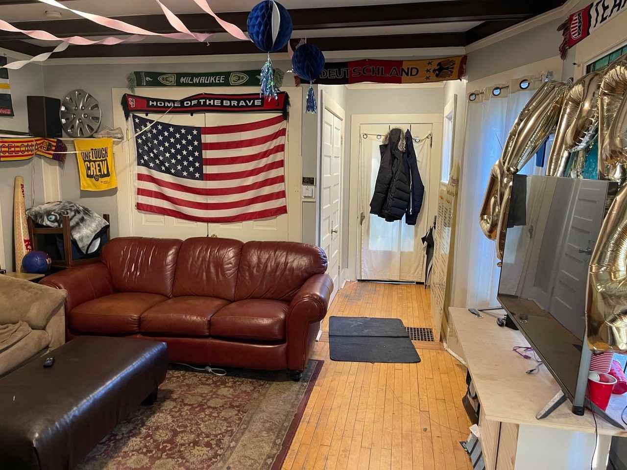 3017 N Maryland Ave - Photo 2 of 13