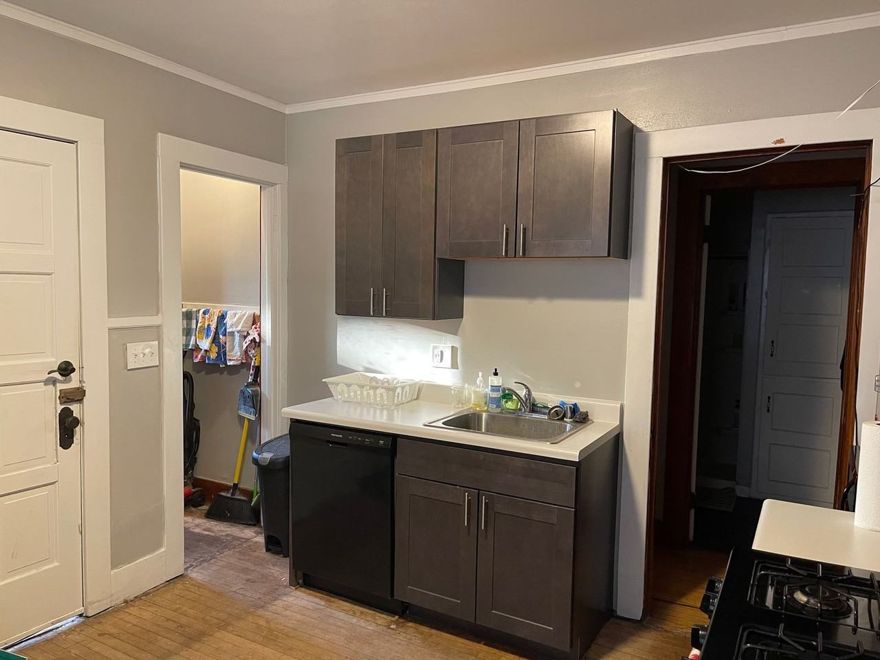 3017 N Maryland Ave - Photo 3 of 13