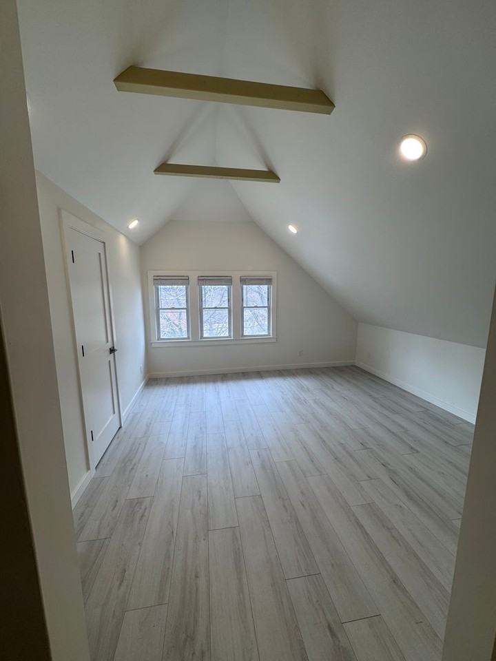 3372A N Downer Ave - Photo 2 of 6