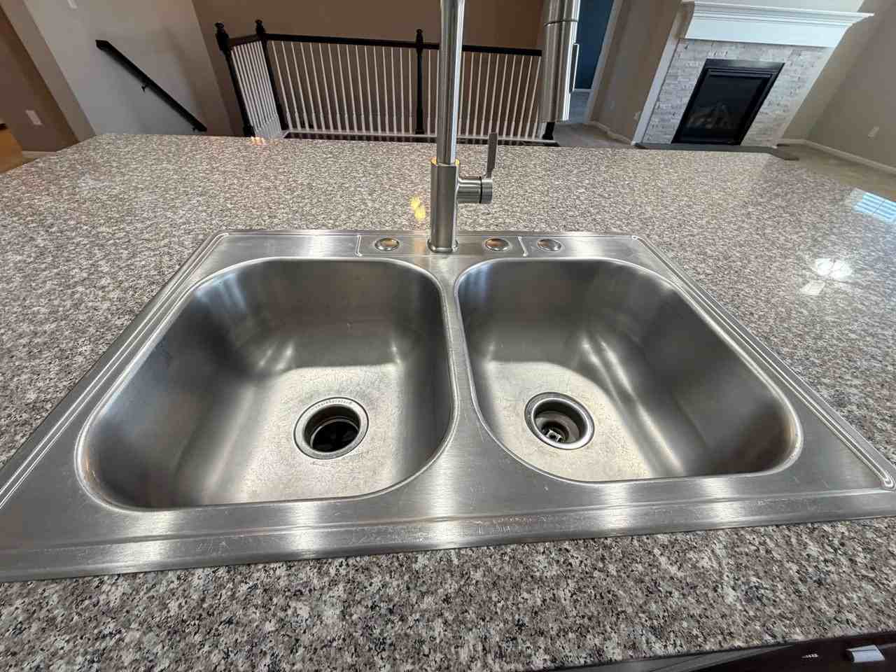 5015 S Wenatchee St - Photo 6 of 50