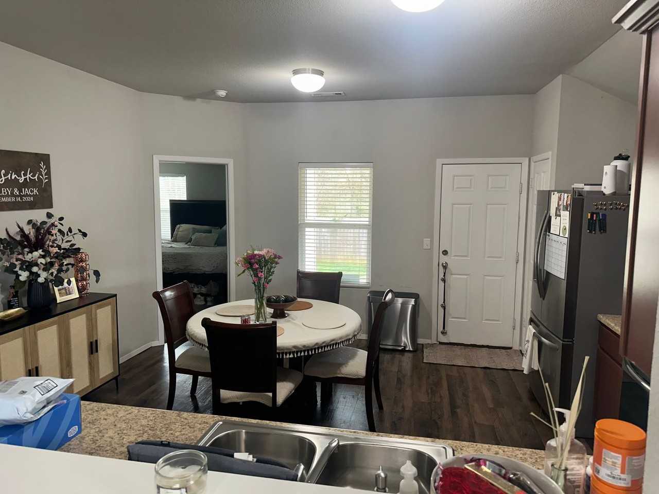 7765 Bridgegate Ave - Photo 4 of 16