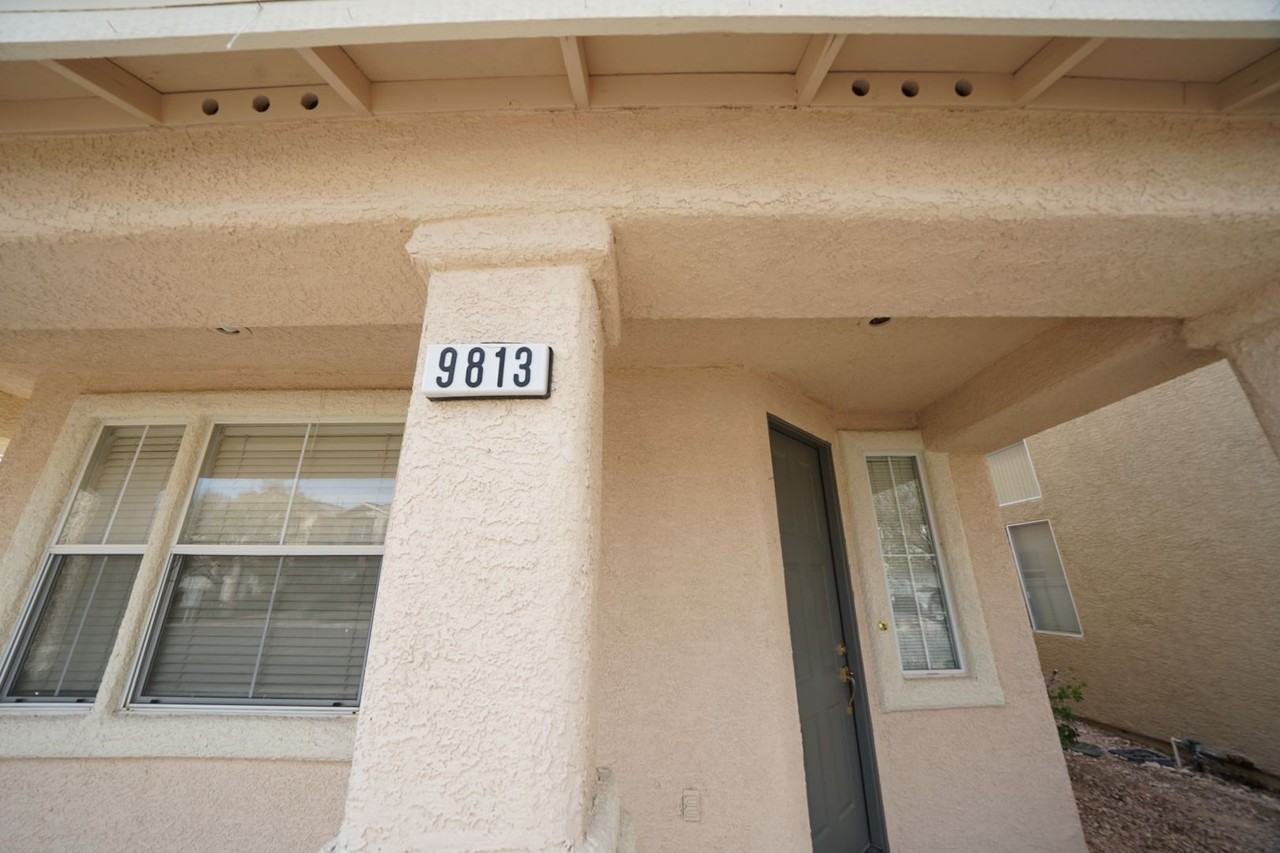 9813 Cordova Vista Ct - Photo 5 of 35