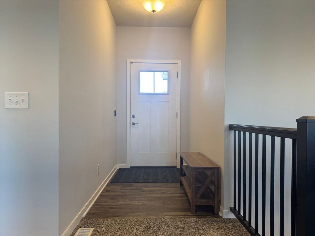 14907 S 19th St - Photo 3 of 33