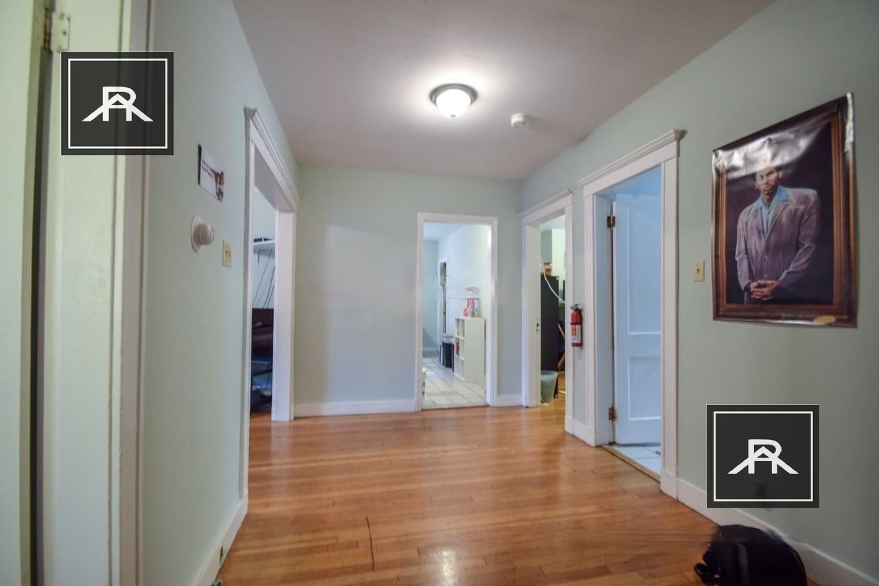 17 Radnor Rd #1 - Photo 3 of 7