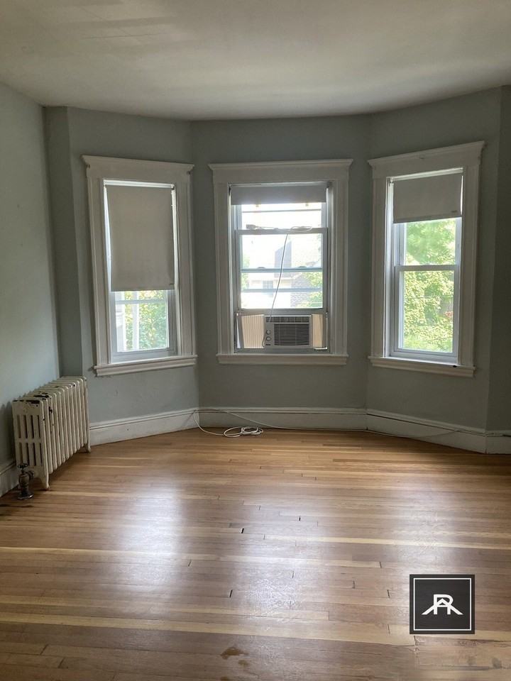 17 Radnor Rd #1 - Photo 5 of 7