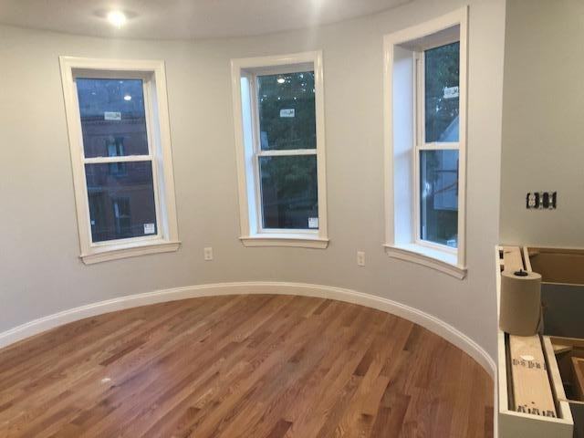 Kenilworth St #2 - Photo 4 of 33