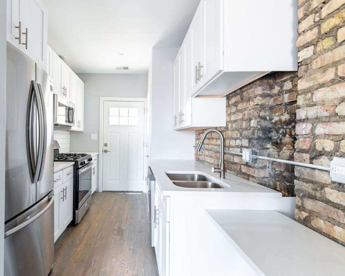 3438 N Seminary Ave #2 - Photo 2 of 11