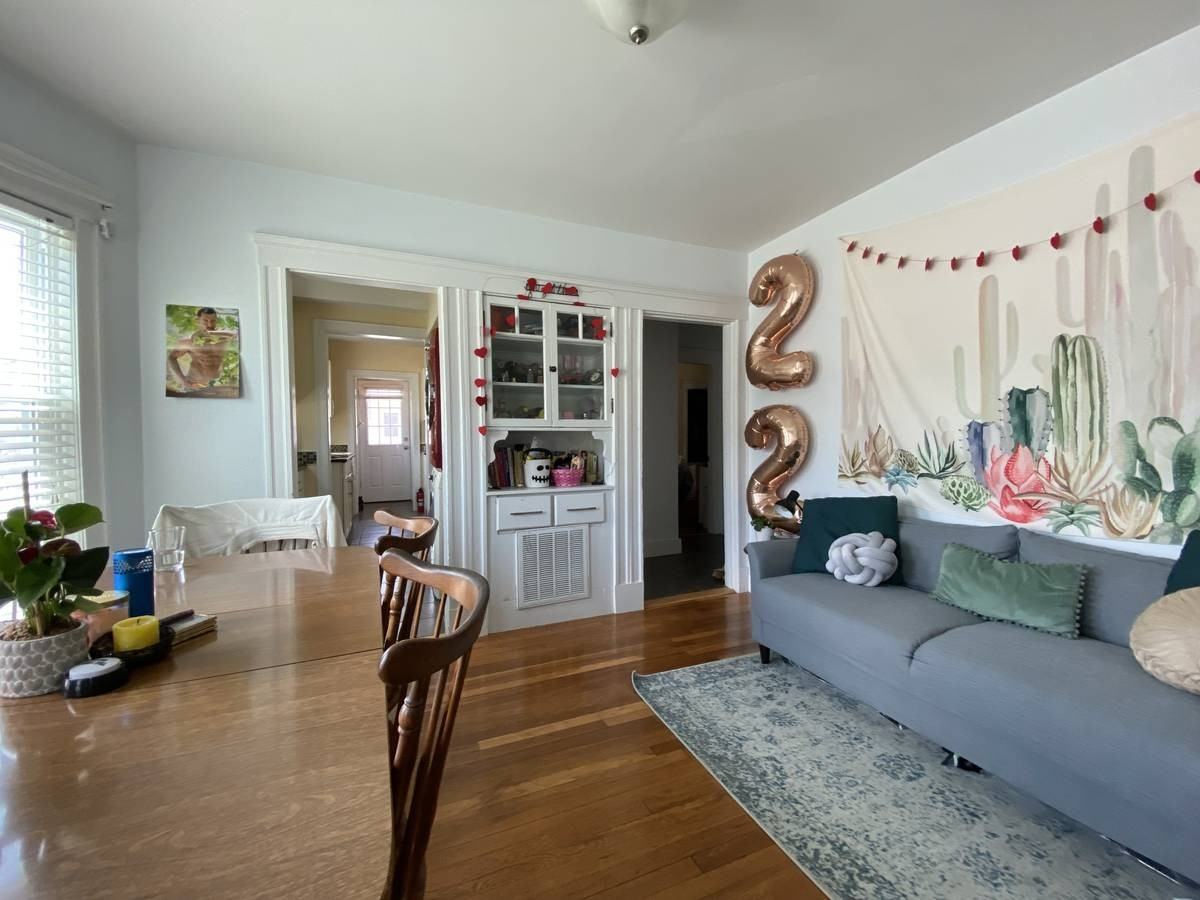 Vassar St #1 - Photo 2 of 11