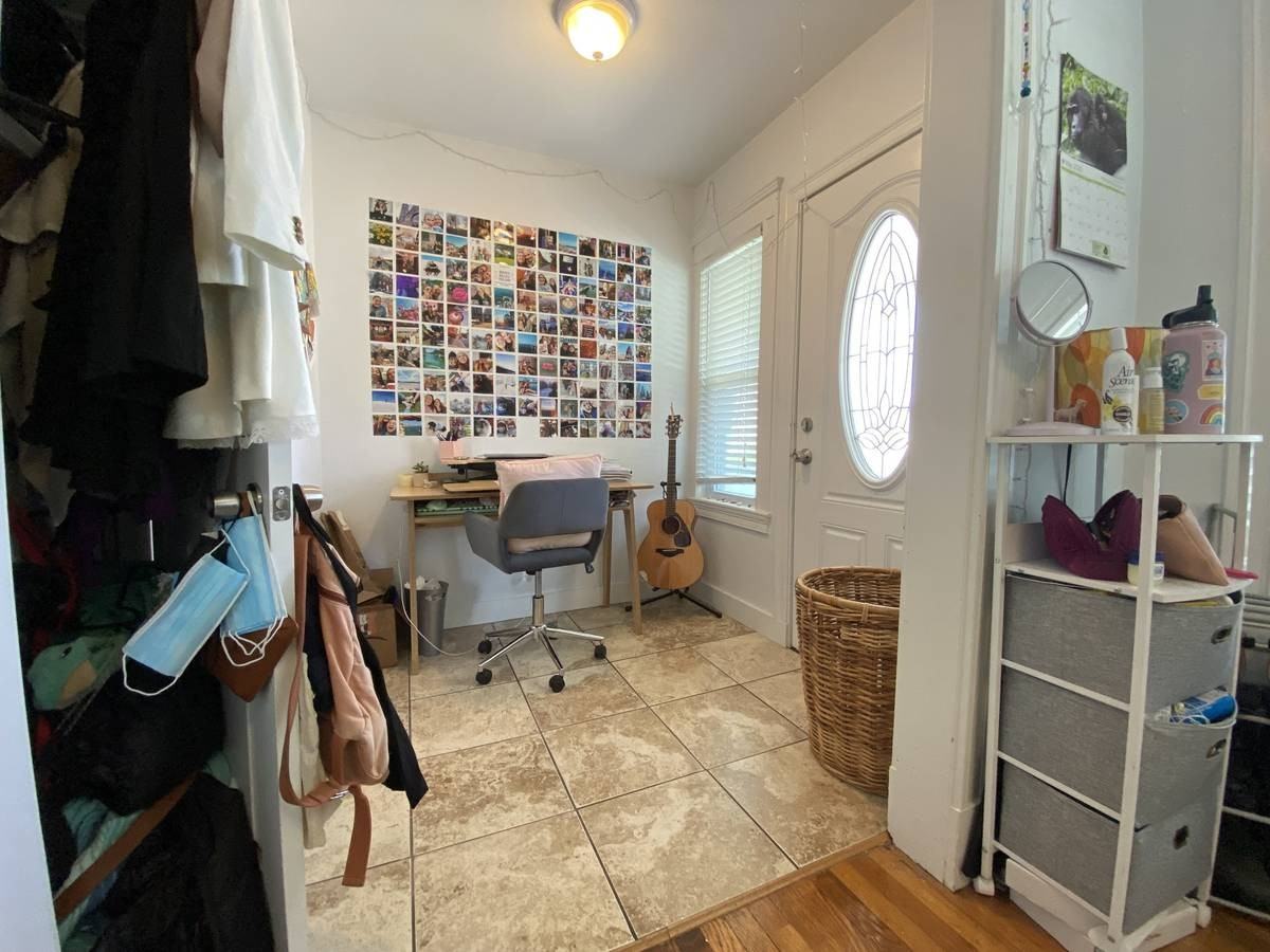 Vassar St #1 - Photo 3 of 11