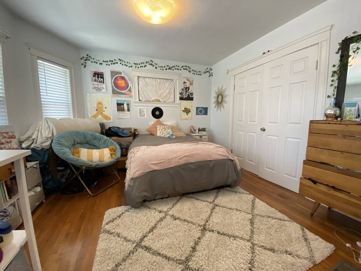 Vassar St #1 - Photo 5 of 11