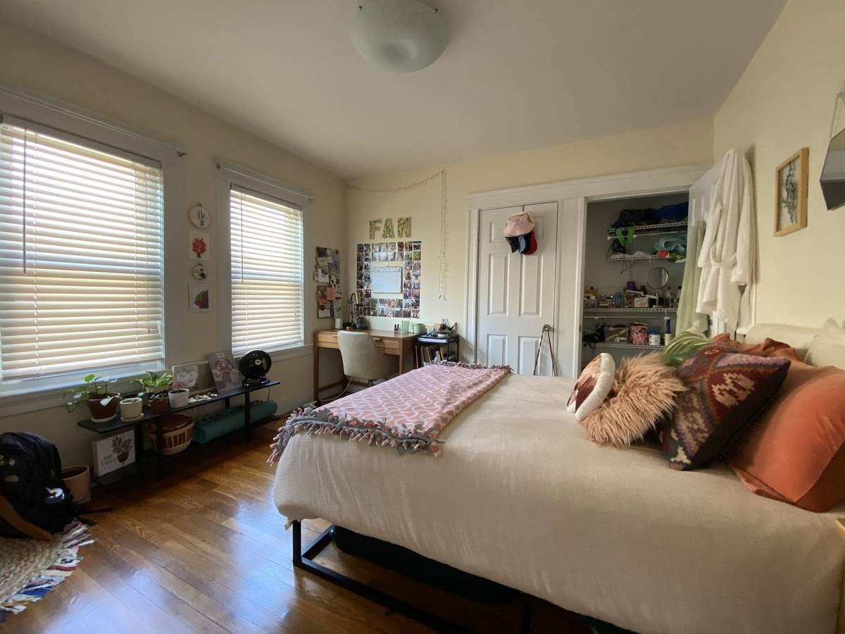 Vassar St #1 - Photo 6 of 11