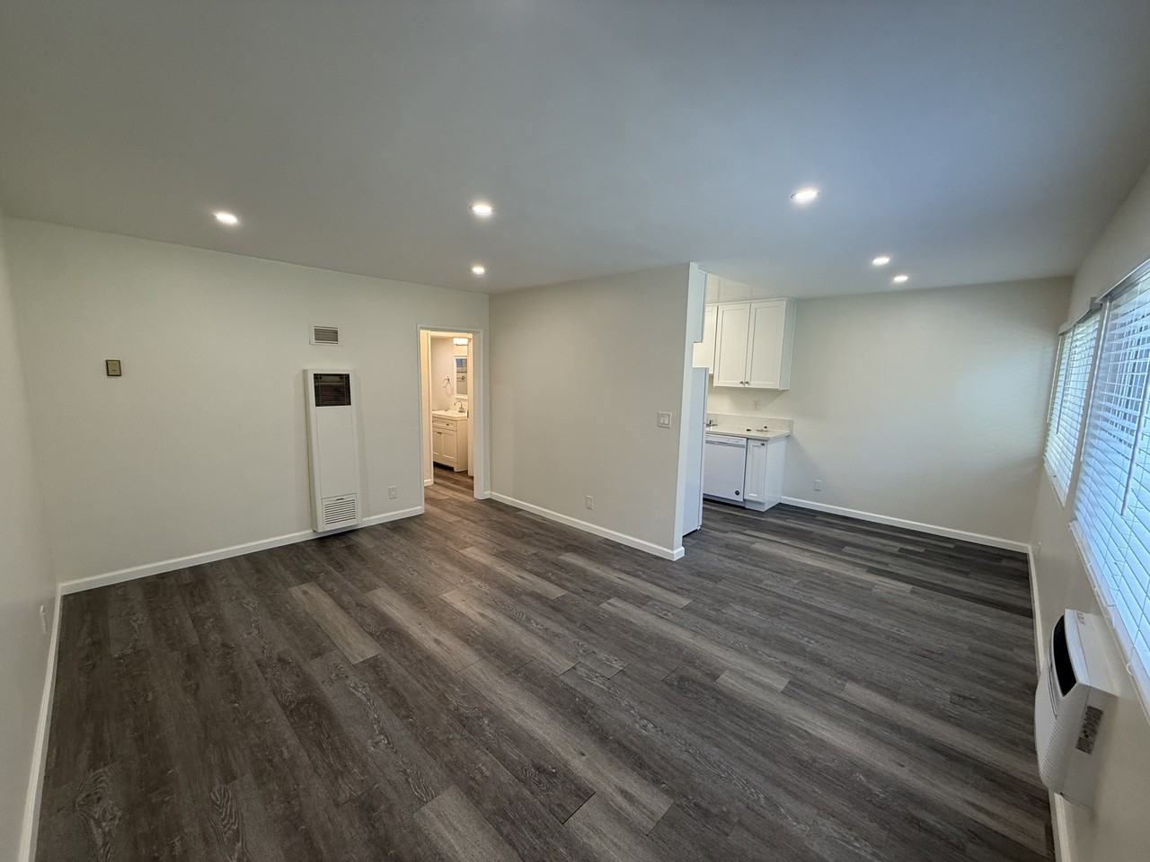 15025 Burbank Blvd #2 - Photo 6 of 8