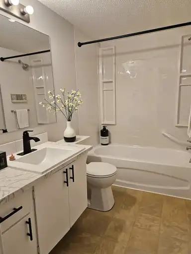 9570 163 St Nw #102B - Photo 3 of 4