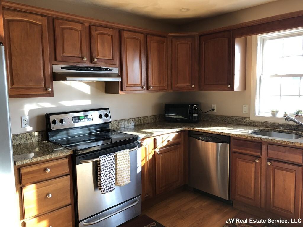 111 Oxford St #B - Photo 3 of 23