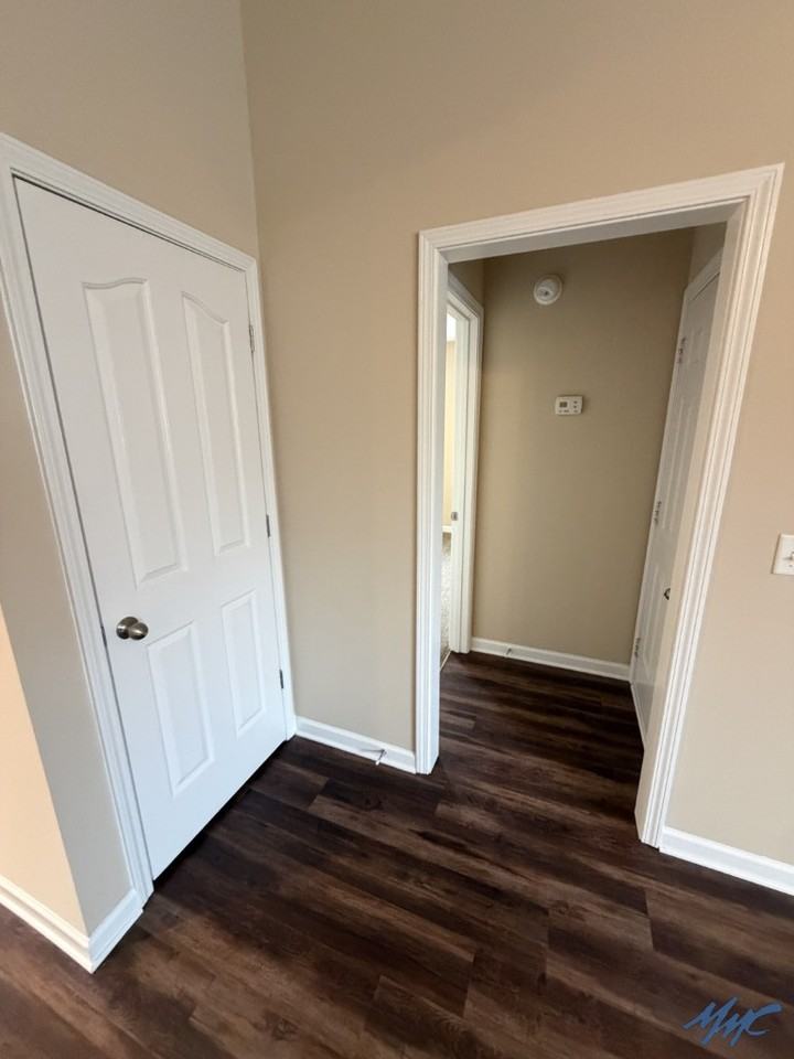 1927 Colyn Ave - Photo 3 of 15