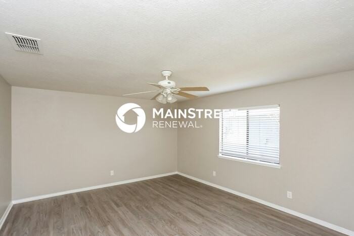 2122 Stockton Trl - Photo 7 of 16
