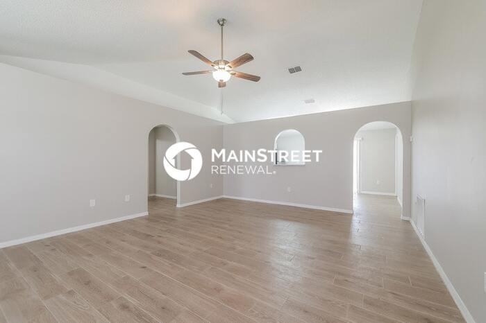 721 Pelican Ct - Photo 3 of 16