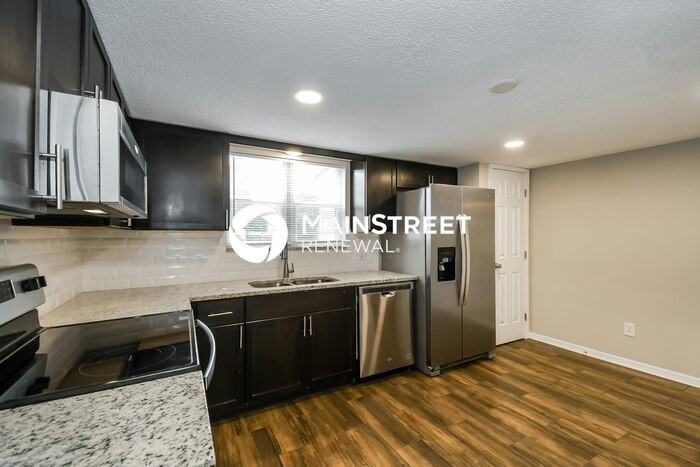 3506 Whalers Way - Photo 5 of 17