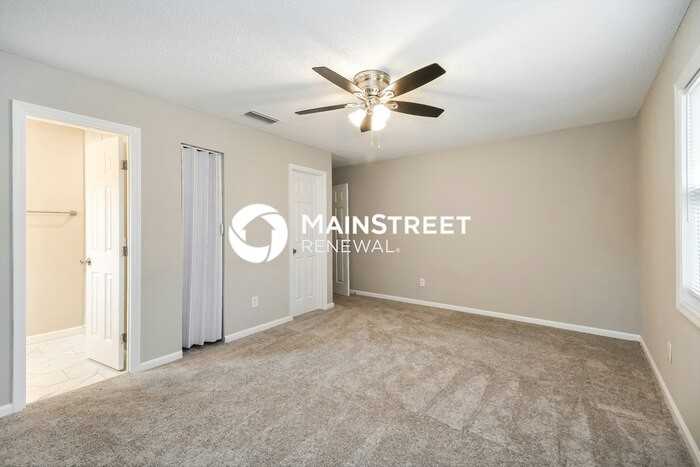 3506 Whalers Way - Photo 7 of 17