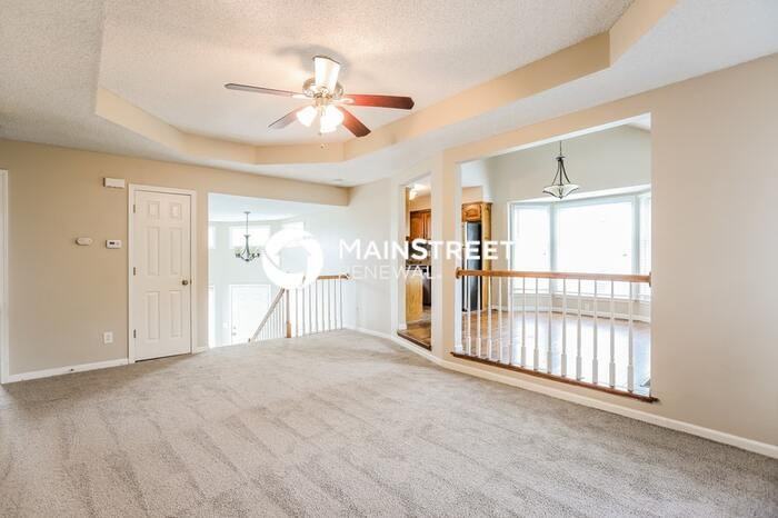 701 York Dr - Photo 4 of 17