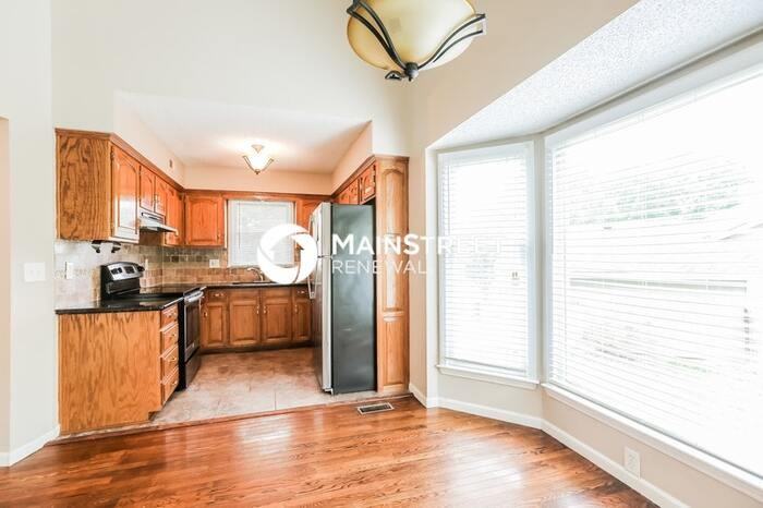 701 York Dr - Photo 6 of 17