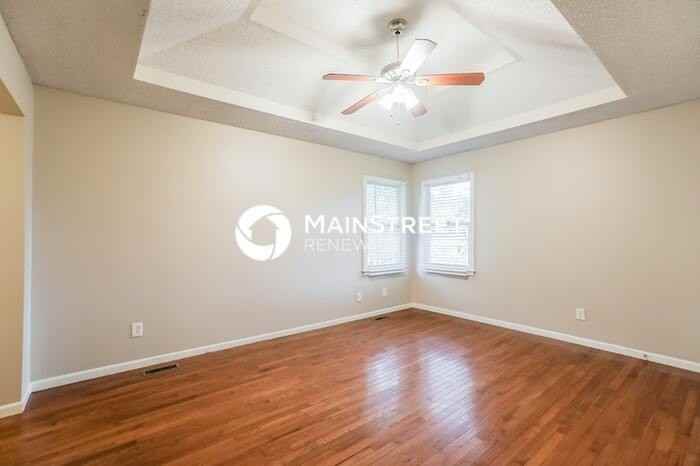 701 York Dr - Photo 7 of 17