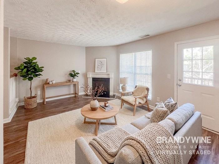 3110 Bonnes Dr - Photo 3 of 38