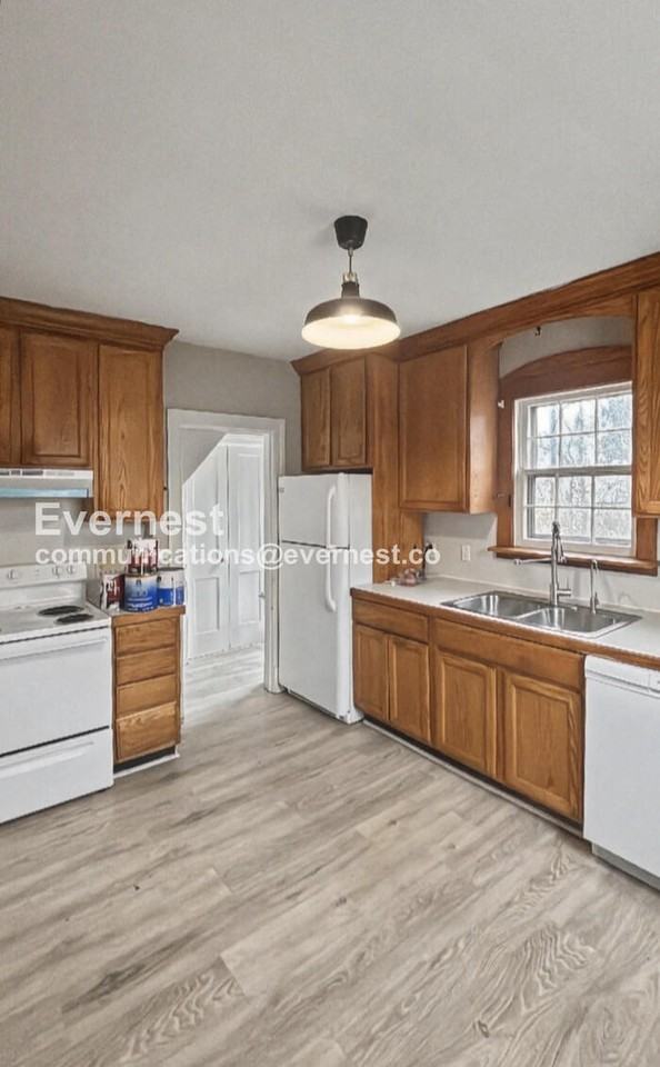 2709 Lafayette Ave - Photo 6 of 20