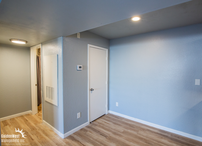 201 Mission Laguna Ln #106 - Photo 5 of 14