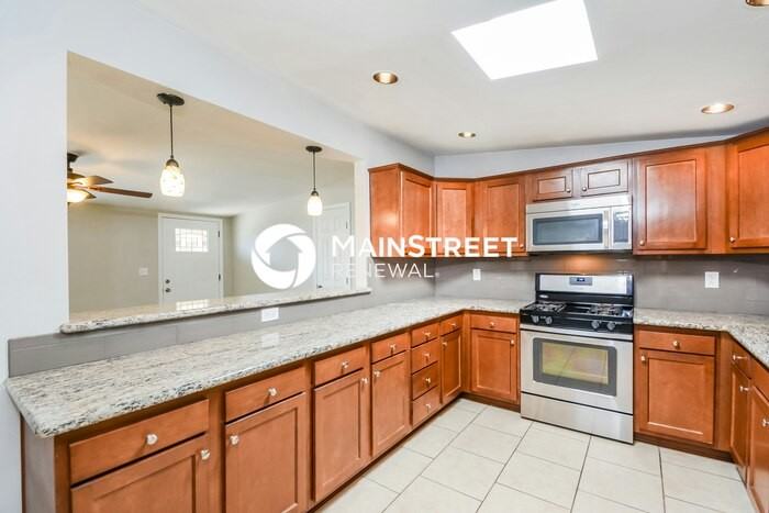 1702 S Avenida Del Sol - Photo 4 of 16