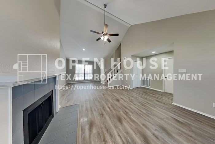 568 Fisher Dr - Photo 4 of 22