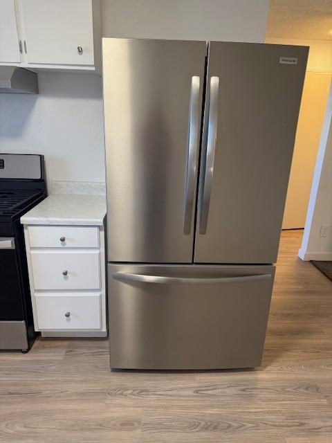 364 7th St #B - Photo 6 of 10