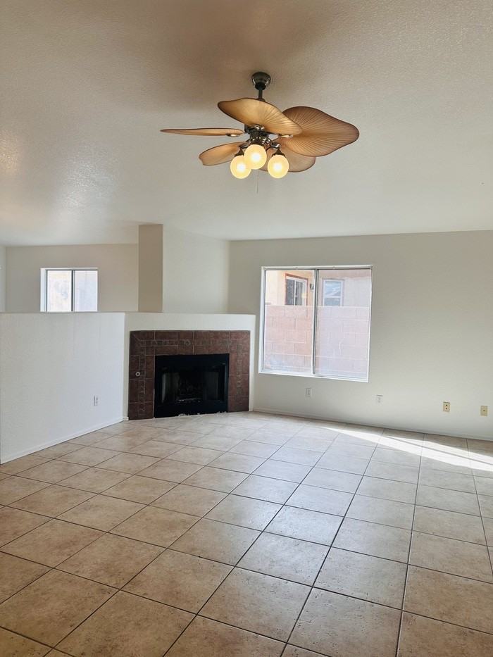 2384 W Silverbell Tree Dr - Photo 2 of 8