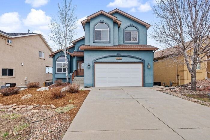 5322 Balsam St - Photo 3 of 43