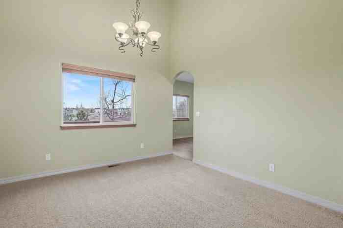 5322 Balsam St - Photo 6 of 43