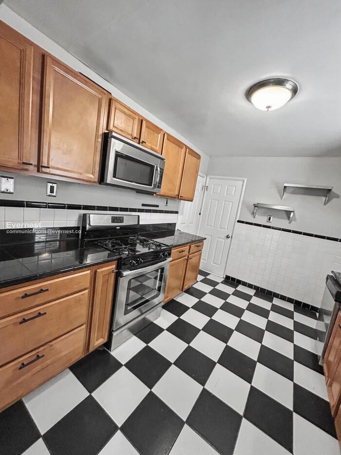 6936 Melrose Ave - Photo 6 of 30