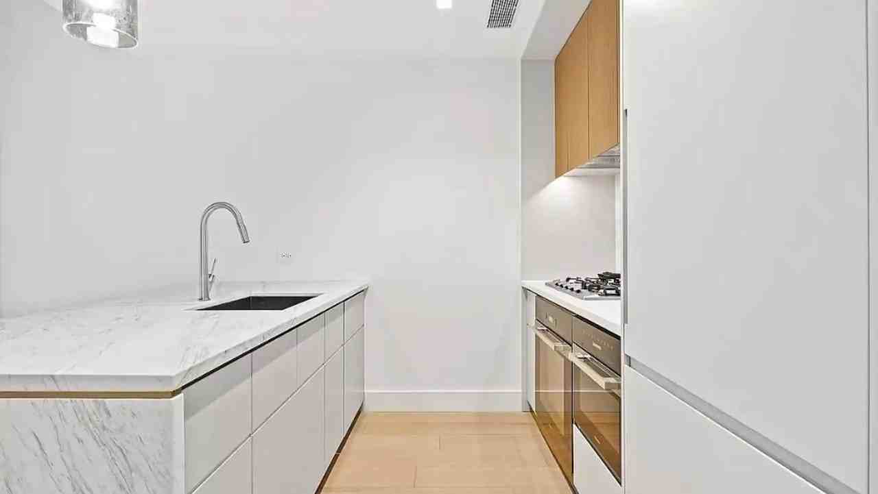 Delancey St #7B - Photo 2 of 11