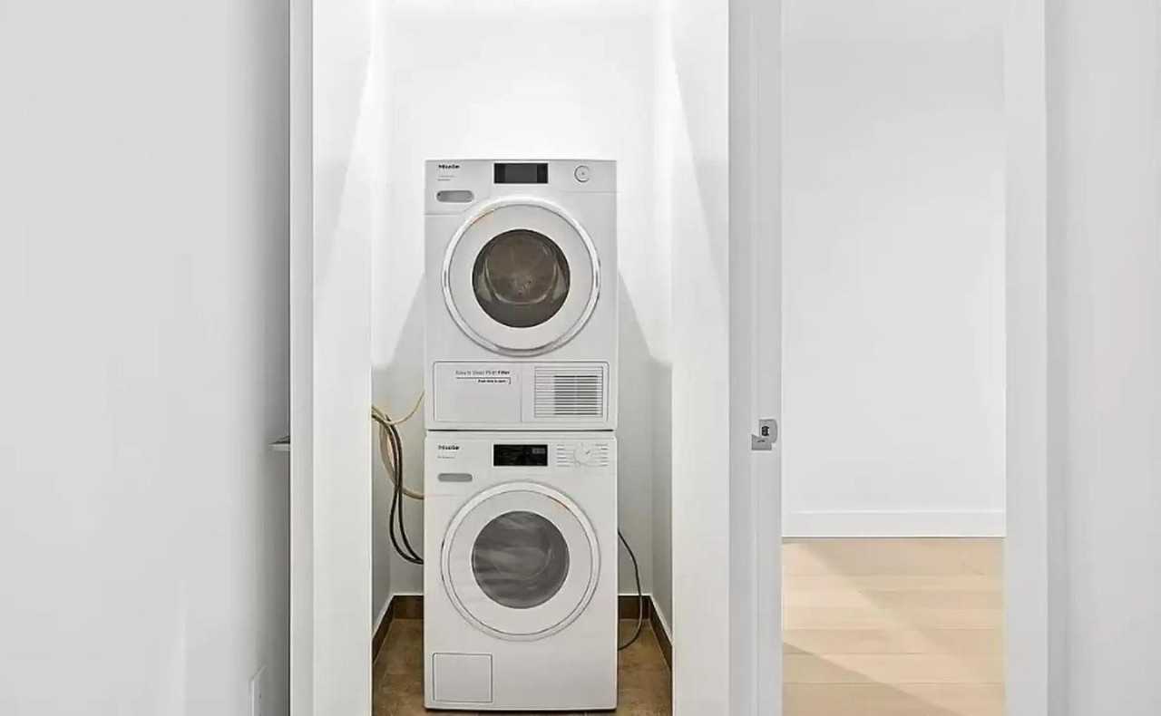 Delancey St #7B - Photo 3 of 11