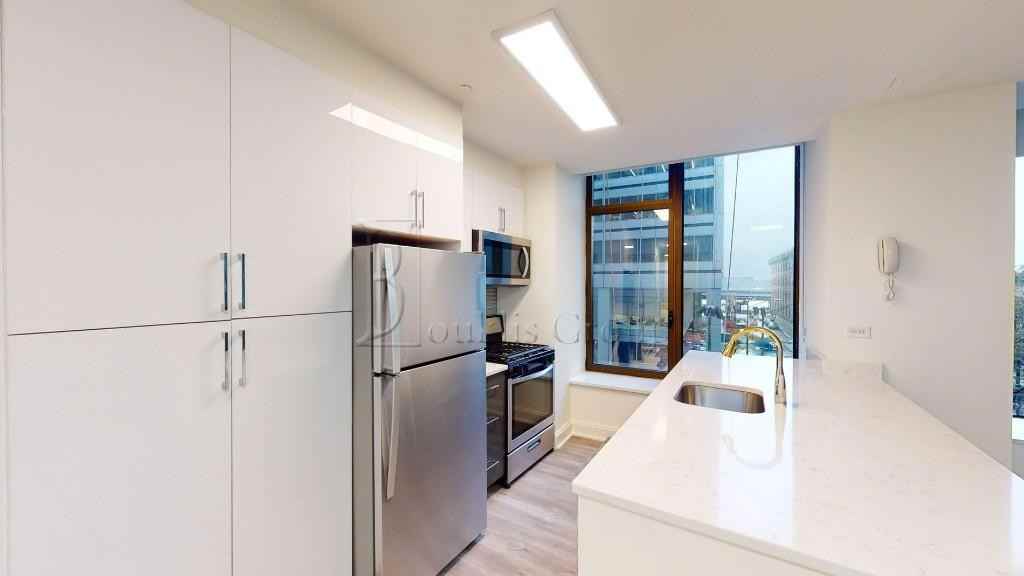 10 Hanover Sq #2I - Photo 2 of 5