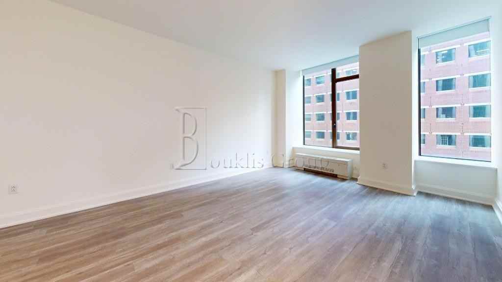 10 Hanover Sq #2I - Photo 3 of 5