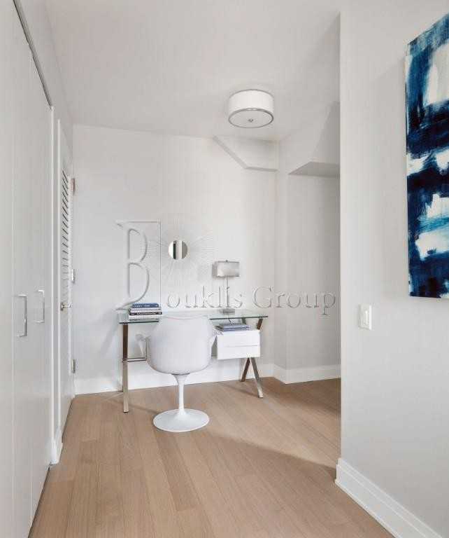 70 Pine St #1312 - Photo 2 of 5